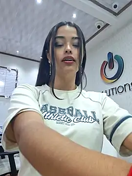 Snapshot of Ariana_Pierce chatting on February 7, 4:59 am Ariana Pierce online show from February 7, 4:59 am