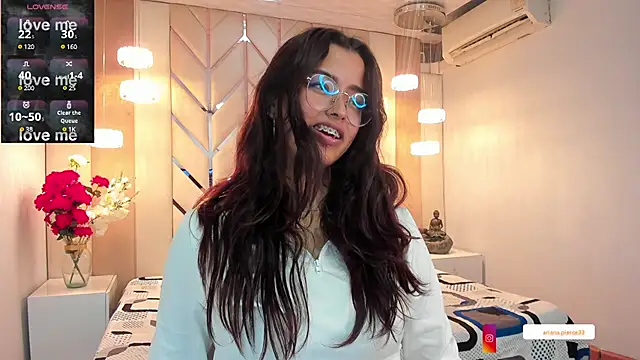 Snapshot of Ariana_Pierce chatting on February 20, 5:01 am Ariana Pierce online show from February 20, 5:01 am