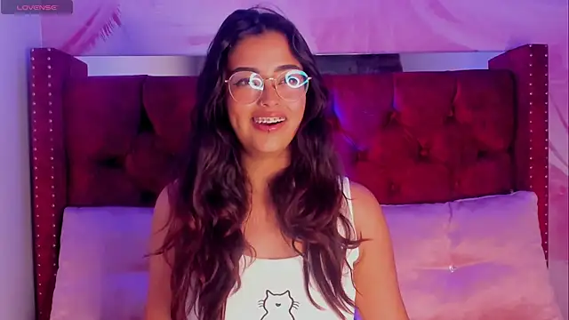 Snapshot of Ariana_Pierce chatting on March 12, 5:57 am Ariana Pierce online show from March 12, 5:57 am