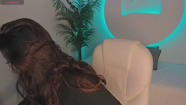 Snapshot of Ariana_Pierce chatting on October 14, 12:28 pm Ariana Pierce online show from October 14, 12:28 pm