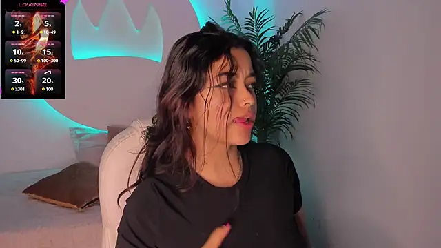 Snapshot of Ariana_Pierce chatting on October 16, 11:33 am Ariana Pierce online show from October 16, 11:33 am