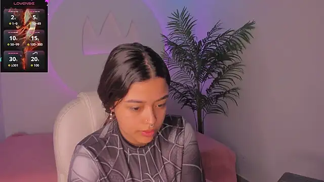 Snapshot of Ariana_Pierce chatting on November 19, 12:38 pm Ariana Pierce online show from November 19, 12:38 pm