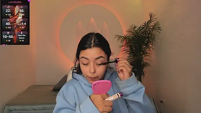 Snapshot of Ariana_Pierce chatting on November 29, 1:03 pm Ariana Pierce online show from November 29, 1:03 pm