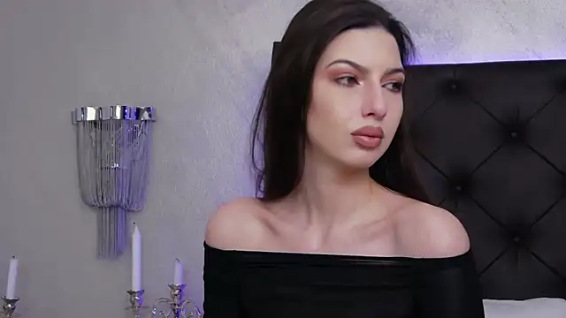 Snapshot of SkylerSpark chatting on February 15, 8:11 pm SkylerSpark online show from February 15, 8:11 pm