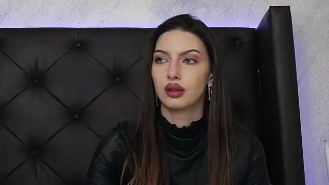 Snapshot of SkylerSpark chatting on February 25, 2:47 am SkylerSpark online show from February 25, 2:47 am