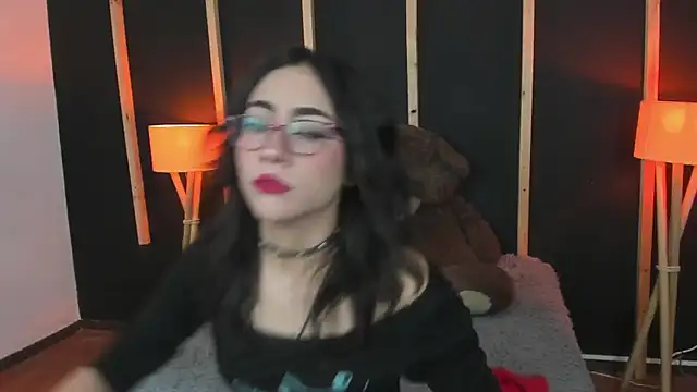 Snapshot of vampy_dolll chatting on January 3, 1:03 pm vampy dolll online show from January 3, 1:03 pm