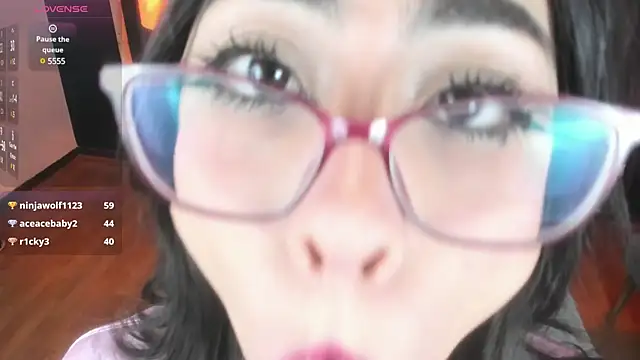 Snapshot of vampy_dolll chatting on January 9, 12:25 am vampy dolll online show from January 9, 12:25 am