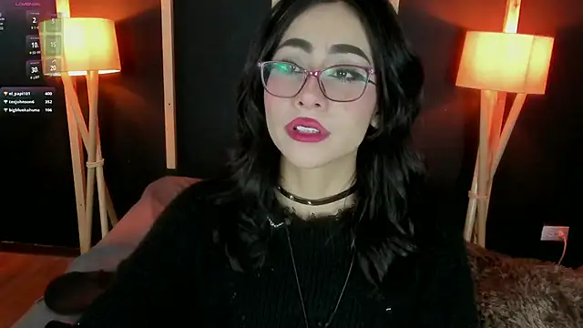 Snapshot of vampy_dolll chatting on January 12, 5:45 am vampy dolll online show from January 12, 5:45 am