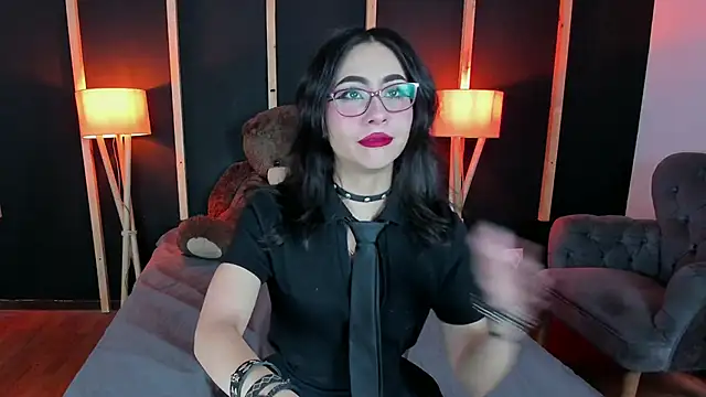 Snapshot of vampy_dolll chatting on January 17, 12:52 pm vampy dolll online show from January 17, 12:52 pm