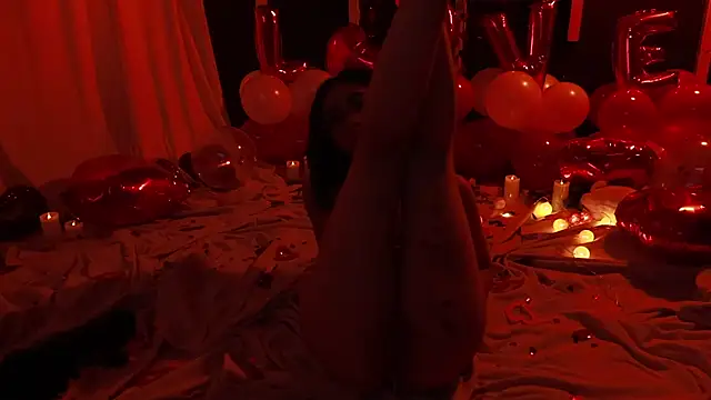 Snapshot of vampy_dolll chatting on February 15, 2:26 am vampy dolll online show from February 15, 2:26 am