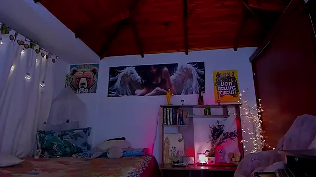 cuteweed420 online show from February 23, 7:22 am