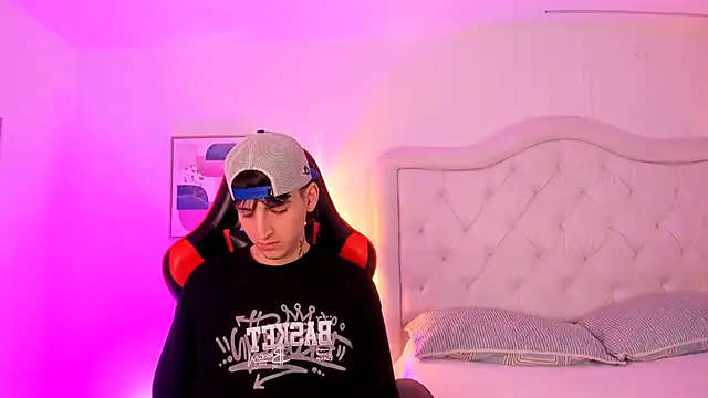 sett and gwen online show from January 19, 9:11 am