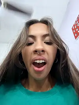 Snapshot of Jazmin-Cerezita chatting on February 1, 1:30 pm Jazmin-Cerezita online show from February 1, 1:30 pm