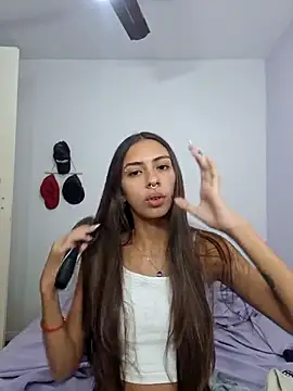 Snapshot of Jazmin-Cerezita chatting on March 22, 11:21 am Jazmin-Cerezita online show from March 22, 11:21 am