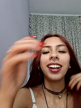 Snapshot of Jazmin-Cerezita chatting on November 6, 4:57 am Jazmin-Cerezita online show from November 6, 4:57 am