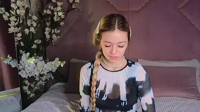 STELLA RICH online show from March 8, 8:57 pm