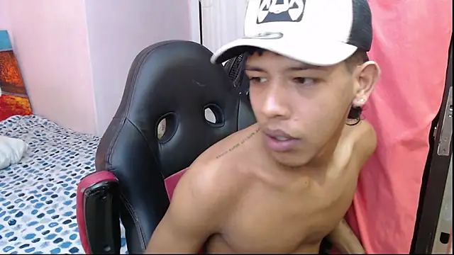 mr stiven  online show from January 23, 8:57 am