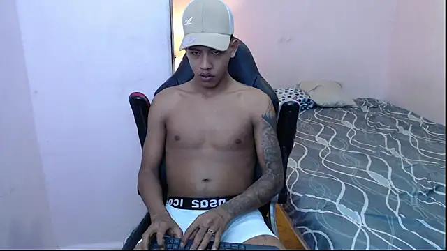 mr stiven  online show from February 1, 6:10 am