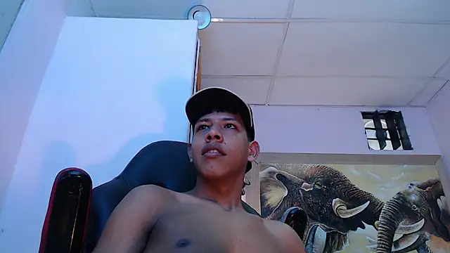 mr stiven  online show from February 19, 6:22 am