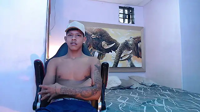 mr stiven  online show from February 20, 8:50 am