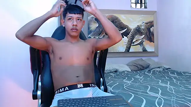 mr stiven  online show from March 3, 2:58 am