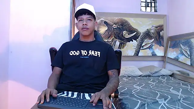 mr stiven  online show from March 23, 2:15 am