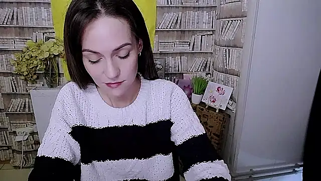 Lina Star S online show from October 12, 8:24 am