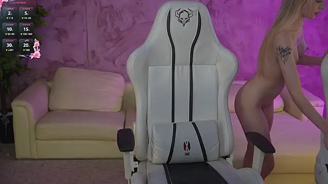 Ewa Pearl online show from January 31, 5:32 pm