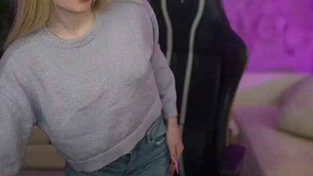 Ewa Pearl online show from March 2, 1:49 pm