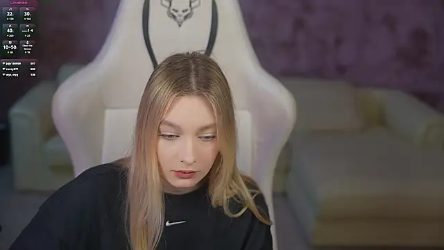 Ewa Pearl online show from March 10, 7:21 am