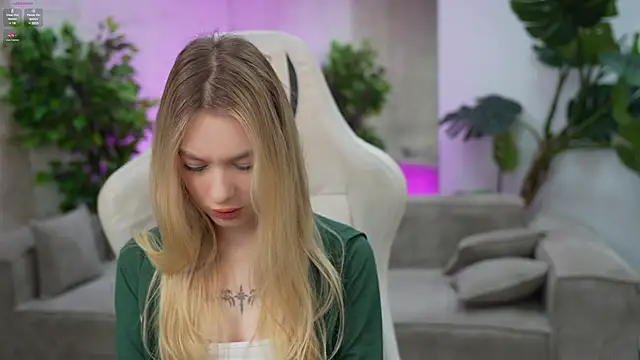 Ewa Pearl online show from March 11, 7:37 am