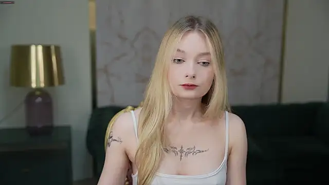 Ewa Pearl online show from March 19, 7:40 am