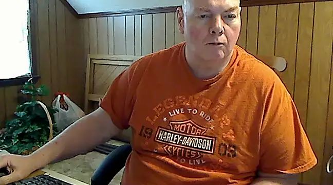 Snapshot of harley99574 chatting on January 8, 5:05 pm harley99574 online show from January 8, 5:05 pm