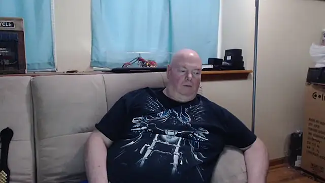 Snapshot of harley99574 chatting on November 26, 1:12 pm harley99574 online show from November 26, 1:12 pm