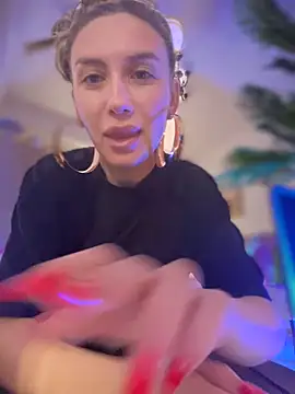 Snapshot of FelyJolie chatting on January 21, 8:52 am FelyJolie online show from January 21, 8:52 am