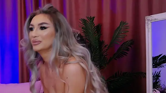 Snapshot of FelyJolie chatting on March 20, 8:53 am FelyJolie online show from March 20, 8:53 am