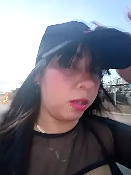 Snapshot of KathaDanger chatting on October 1, 10:49 pm KathaDanger online show from October 1, 10:49 pm