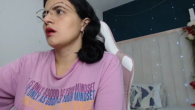 africa holmes online show from February 23, 2:40 am