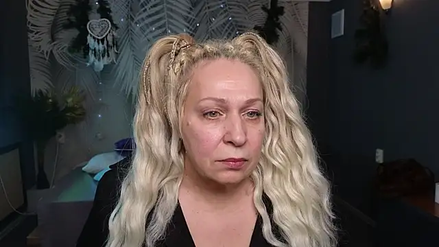 Penelope Pinky online show from January 27, 5:26 pm