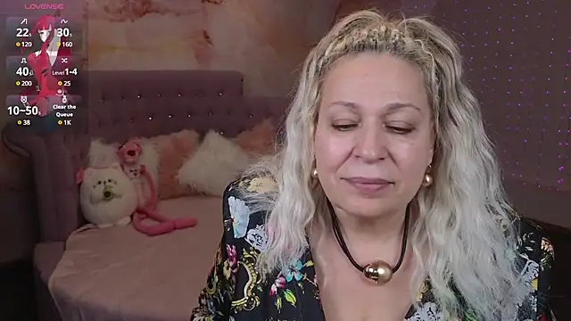 Penelope Pinky online show from February 2, 5:37 pm