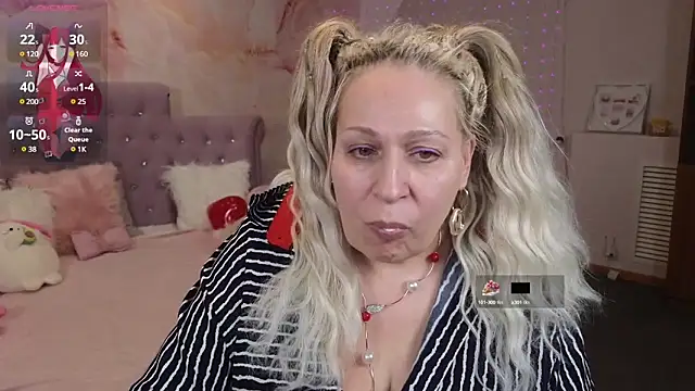 Penelope Pinky online show from February 10, 5:30 pm