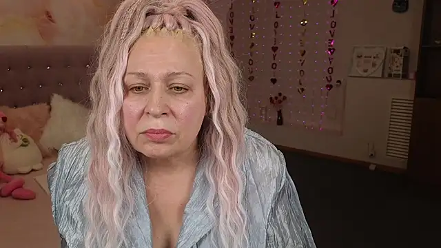 Penelope Pinky online show from February 25, 2:33 pm