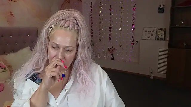 Penelope Pinky online show from February 27, 9:04 pm