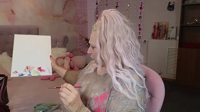 Penelope Pinky online show from March 13, 5:39 pm