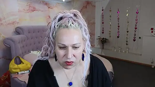 Penelope Pinky online show from September 17, 12:18 pm