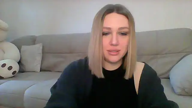 Snapshot of VickyLove047 chatting on February 18, 10:49 am VickyLove047 online show from February 18, 10:49 am