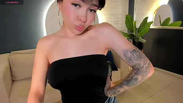 FernandaX1 online show from March 11, 6:52 pm