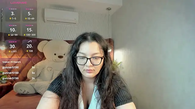 ZarifaBev online show from December 1, 3:33 am