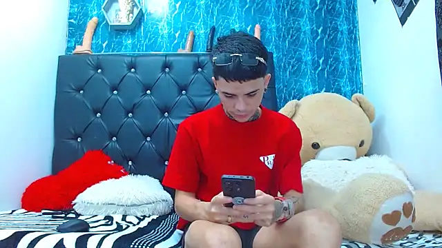 exotic hot couple online show from March 7, 6:35 am