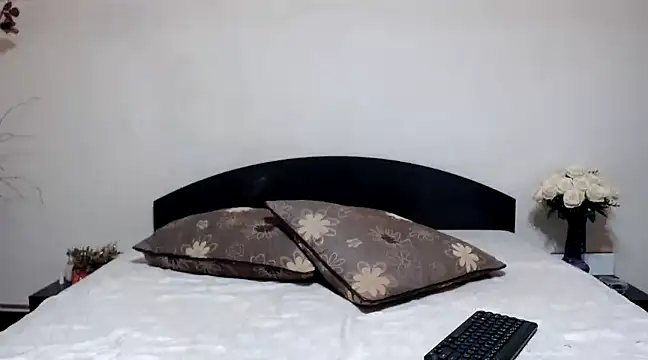 EveeRose online show from December 29, 6:35 am